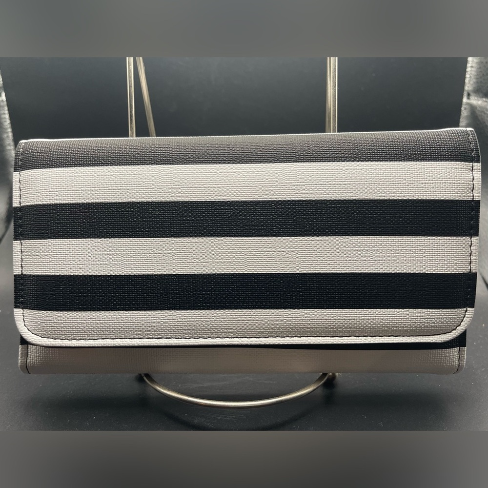 Kut from Kloth Trifold Wallet